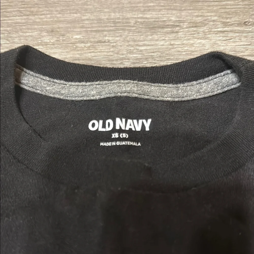 Old Navy Black Short Sleeve Graphic Tee